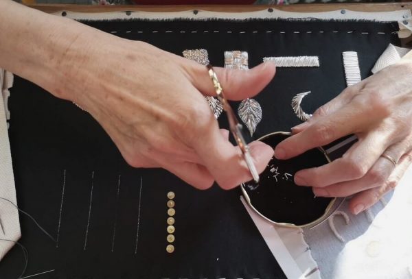 broderie or